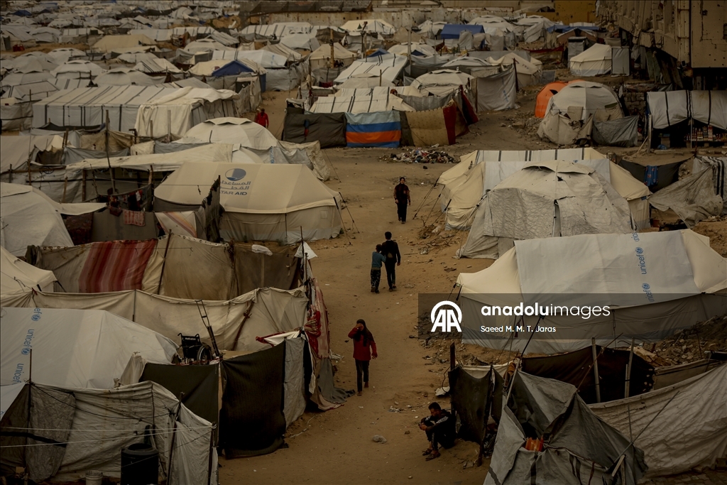 Gazze'de kum fırtınası etkili oldu