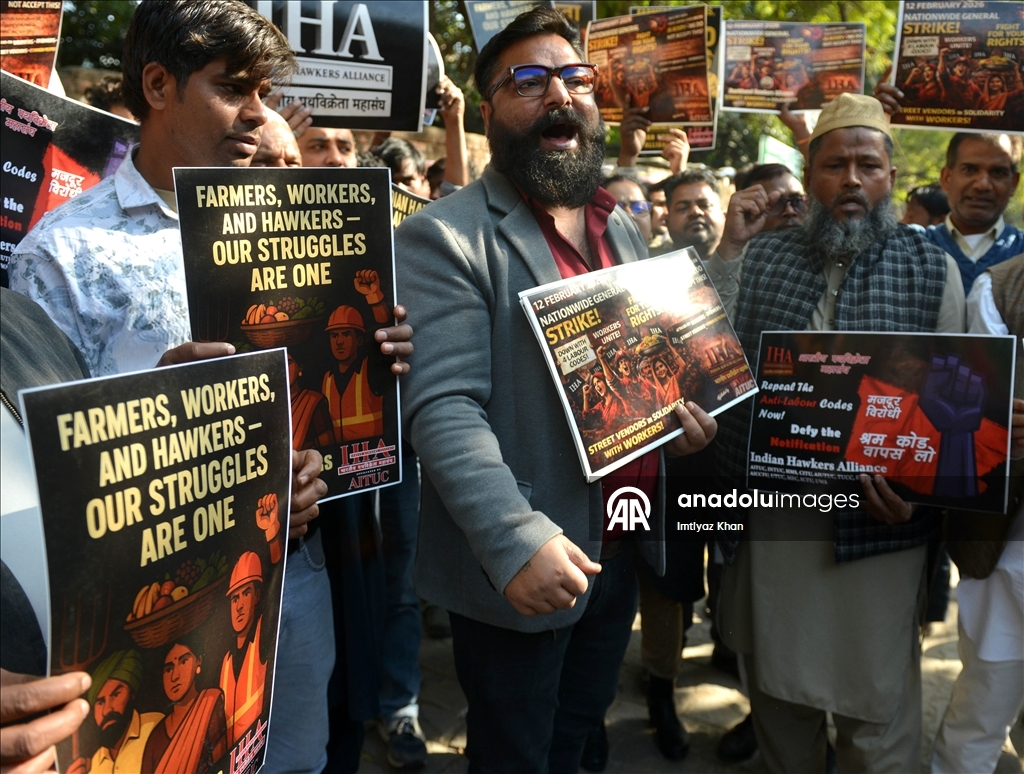 الهند.. احتجاجات نَقابية عُمالية وإضراب يعم البلاد إثر اتفاقية تجارية مؤقتة مع الولايات المتحدة