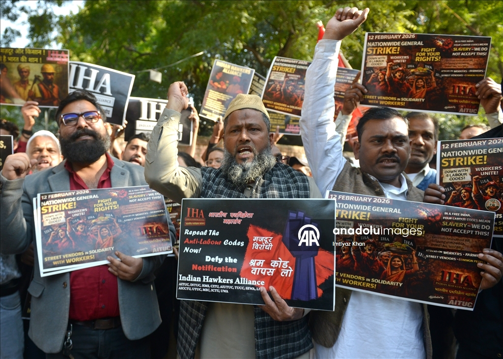 الهند.. احتجاجات نَقابية عُمالية وإضراب يعم البلاد إثر اتفاقية تجارية مؤقتة مع الولايات المتحدة