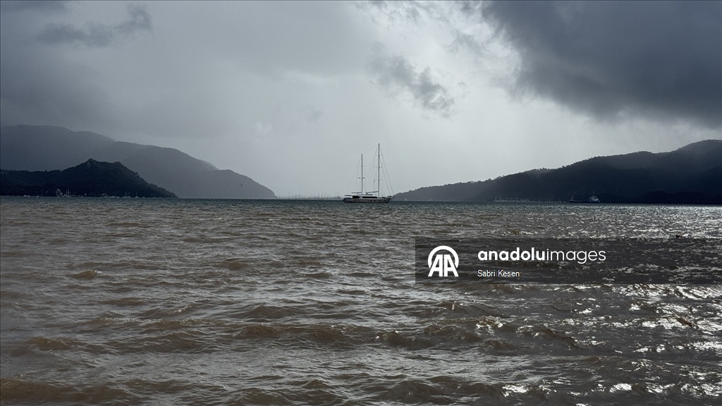 Muğla'da kuvvetli yağış nedeniyle sel ve su taşkınları yaşanıyor