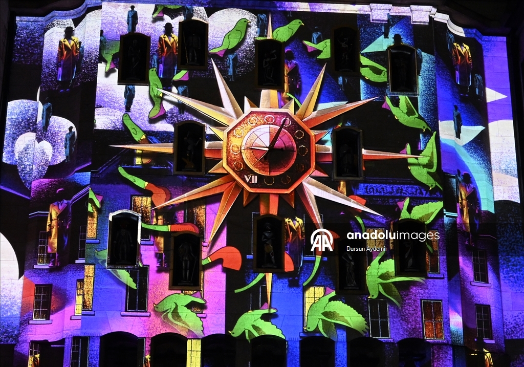 Уникальное Световое шоу началось в Брюсселе