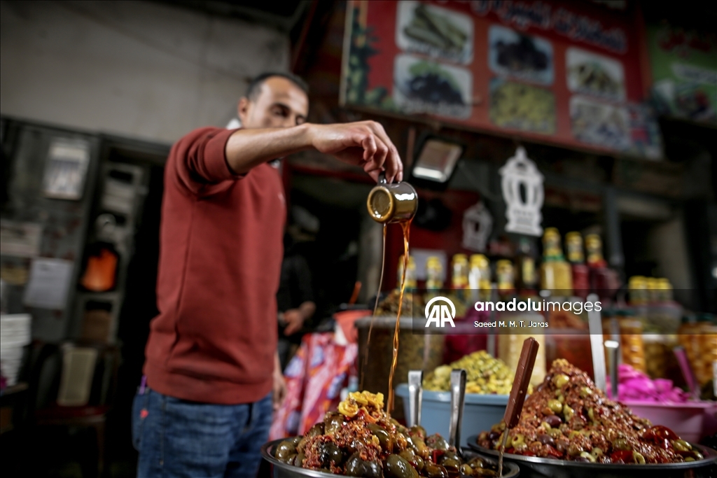 Gazze'de ramazan öncesi ez-Zaviye Çarşısı'nda yoğunluk yaşandı