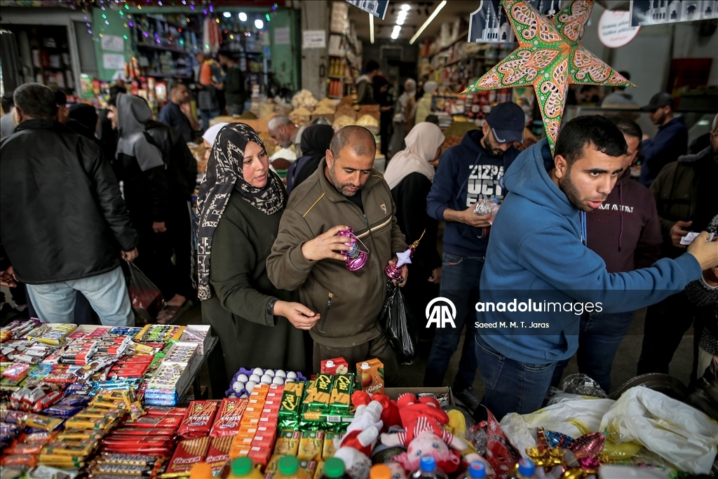 Gazze'de ramazan öncesi ez-Zaviye Çarşısı'nda yoğunluk yaşandı