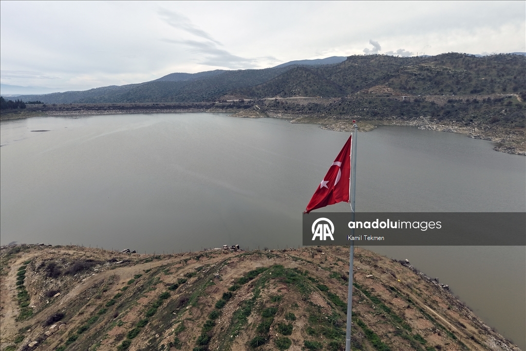 Kış yağışları Manisa'da susuz kalan barajları doldurmaya başladı