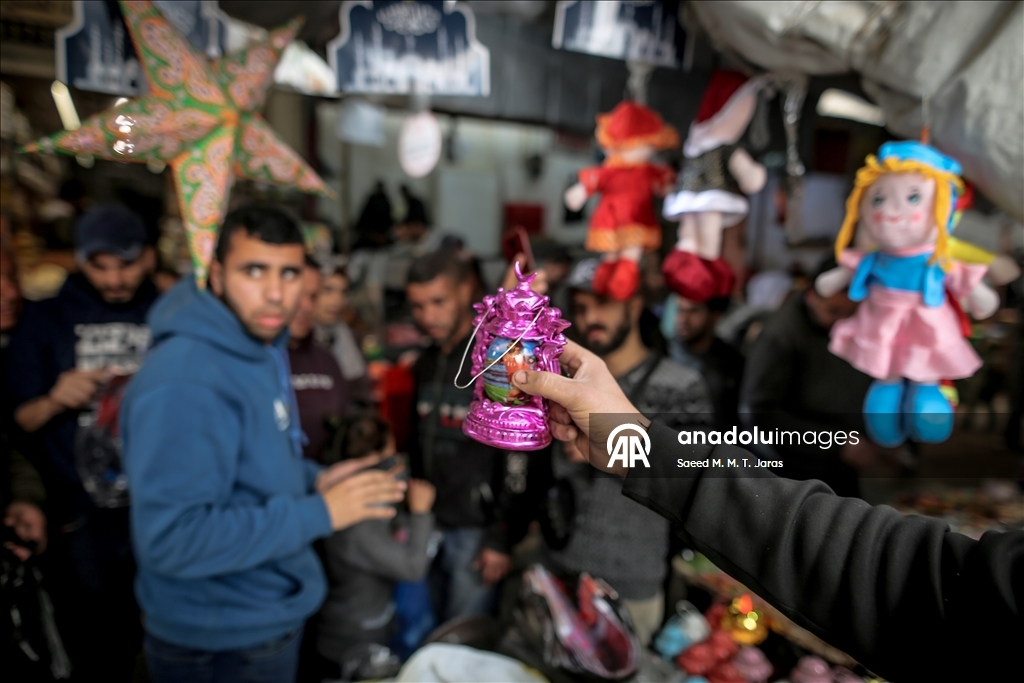 Gazze'de ramazan öncesi ez-Zaviye Çarşısı'nda yoğunluk yaşandı