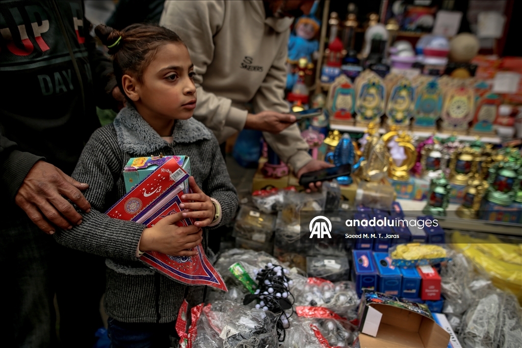 Gazze'de ramazan öncesi ez-Zaviye Çarşısı'nda yoğunluk yaşandı