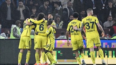 Fenerbahçe, deplasmanda Trabzonspor’u 3-2 mağlup etti