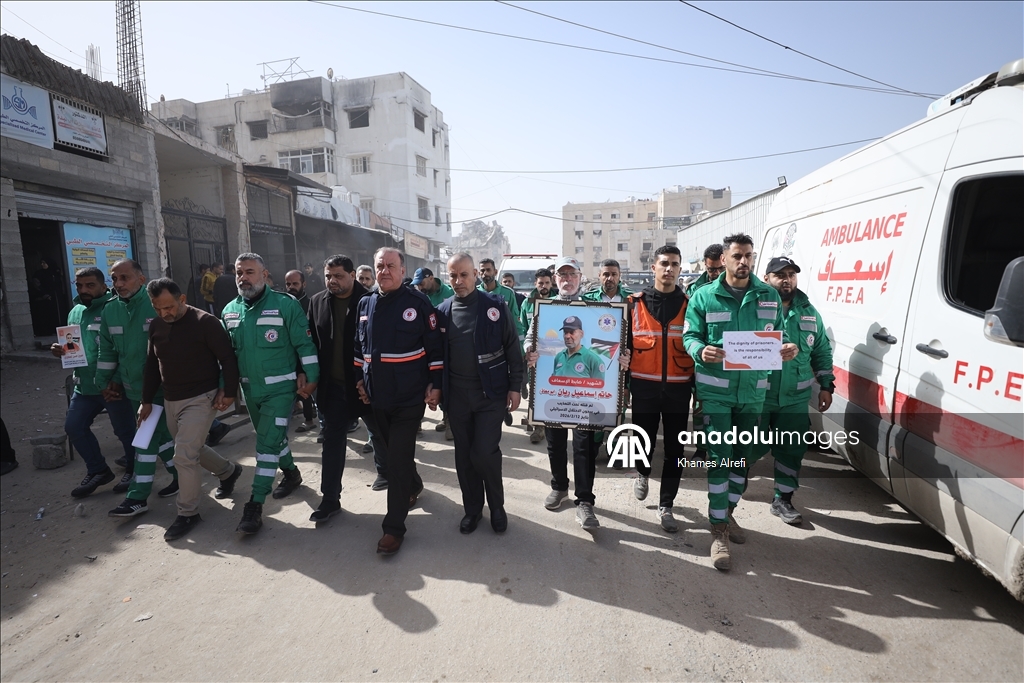 İsrail hapishanelerinde tutuklu bulunan doktor ve sağlık görevlilerin meslektaşları gösteri düzenledi