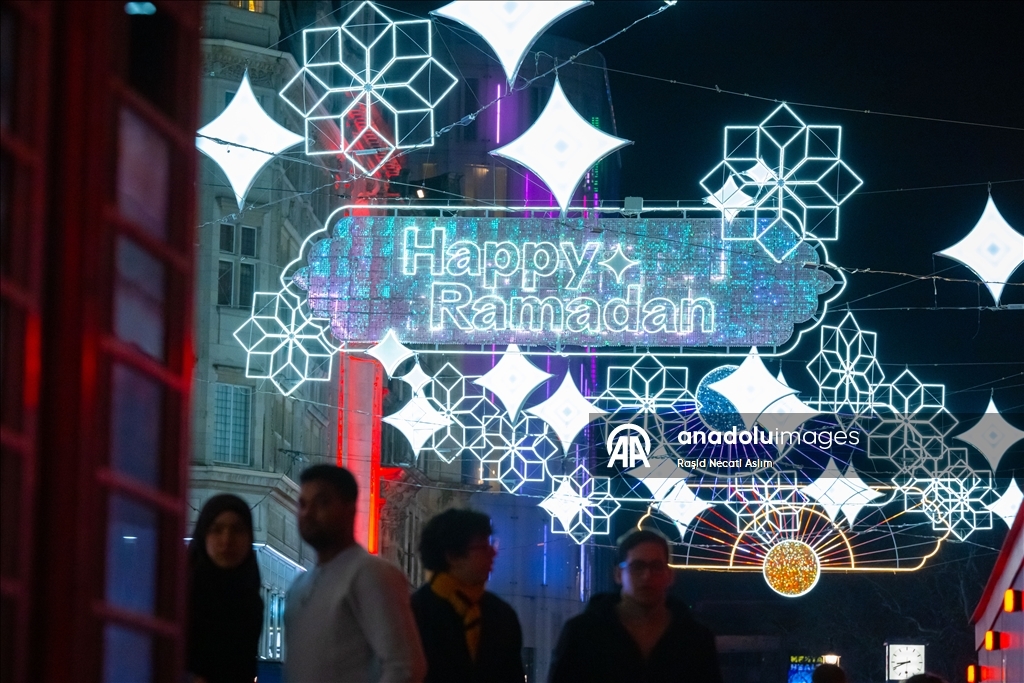 Знаменитую улицу Ковентри в Лондоне украсили в 4-й раз по случаю Рамазана