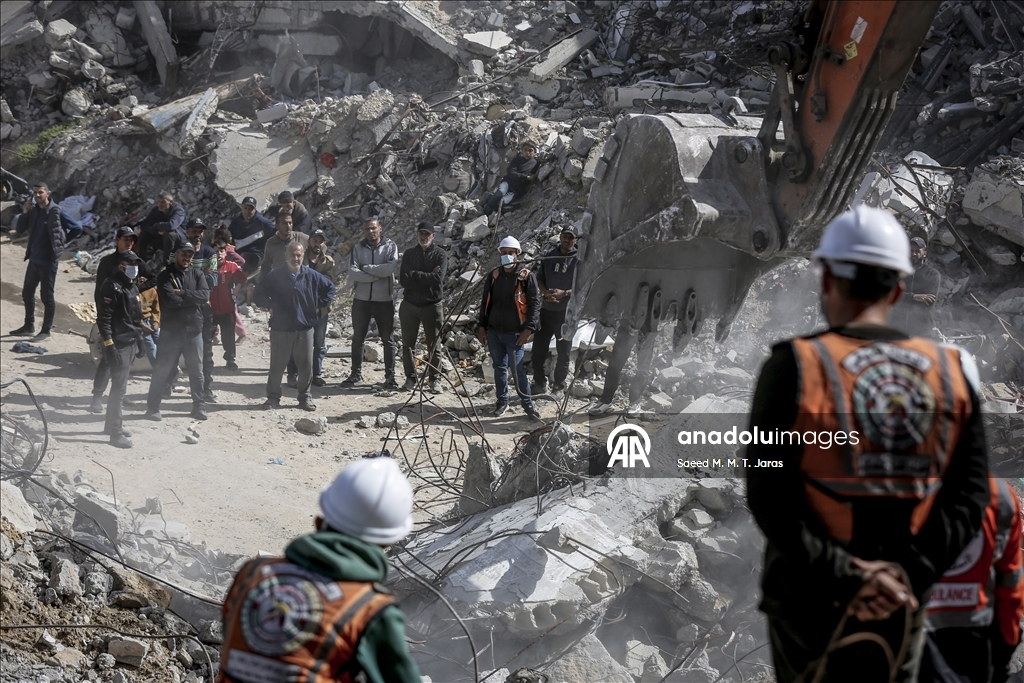 غزة تطلق حملة "إكرام الشهداء" لانتشال المفقودين من تحت الأنقاض