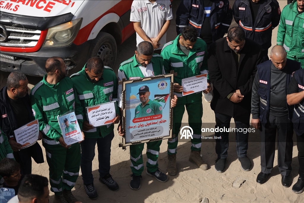 İsrail hapishanelerinde tutuklu bulunan doktor ve sağlık görevlilerin meslektaşları gösteri düzenledi