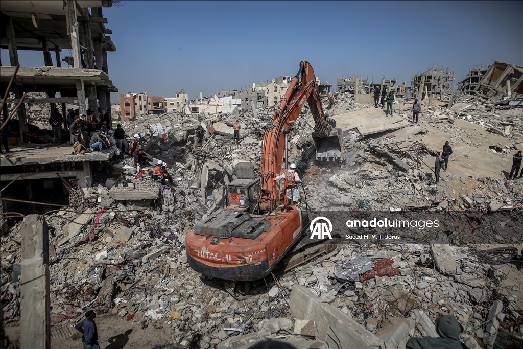 غزة تطلق حملة "إكرام الشهداء" لانتشال المفقودين من تحت الأنقاض