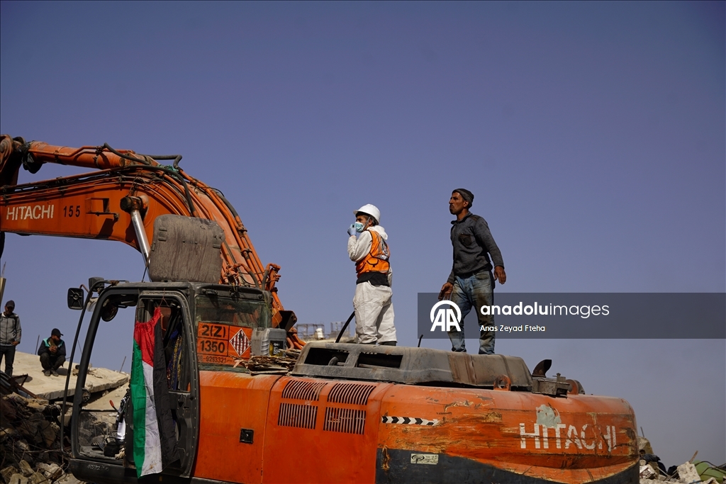 Gazze’nin kuzeyinde enkaz altındaki Filistinlilerin cenazelerine ulaşıldı