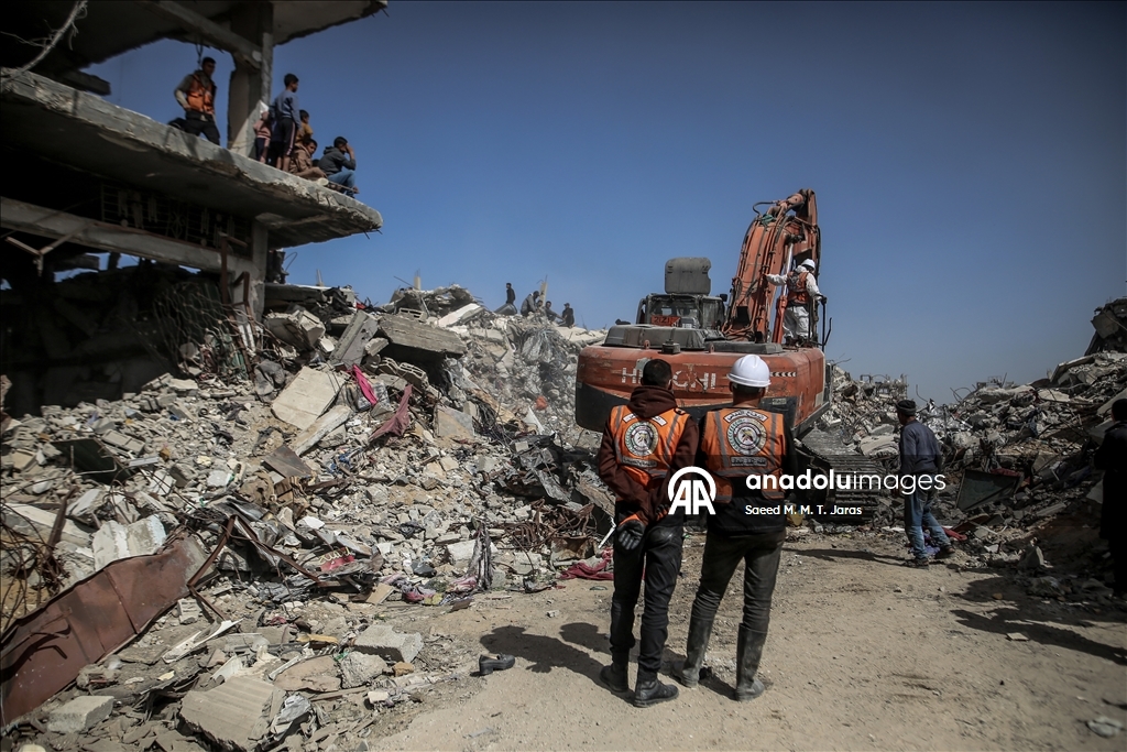 غزة تطلق حملة "إكرام الشهداء" لانتشال المفقودين من تحت الأنقاض