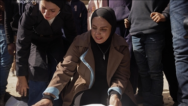 Gazze’nin kuzeyinde enkaz altındaki Filistinlilerin cenazelerine ulaşıldı