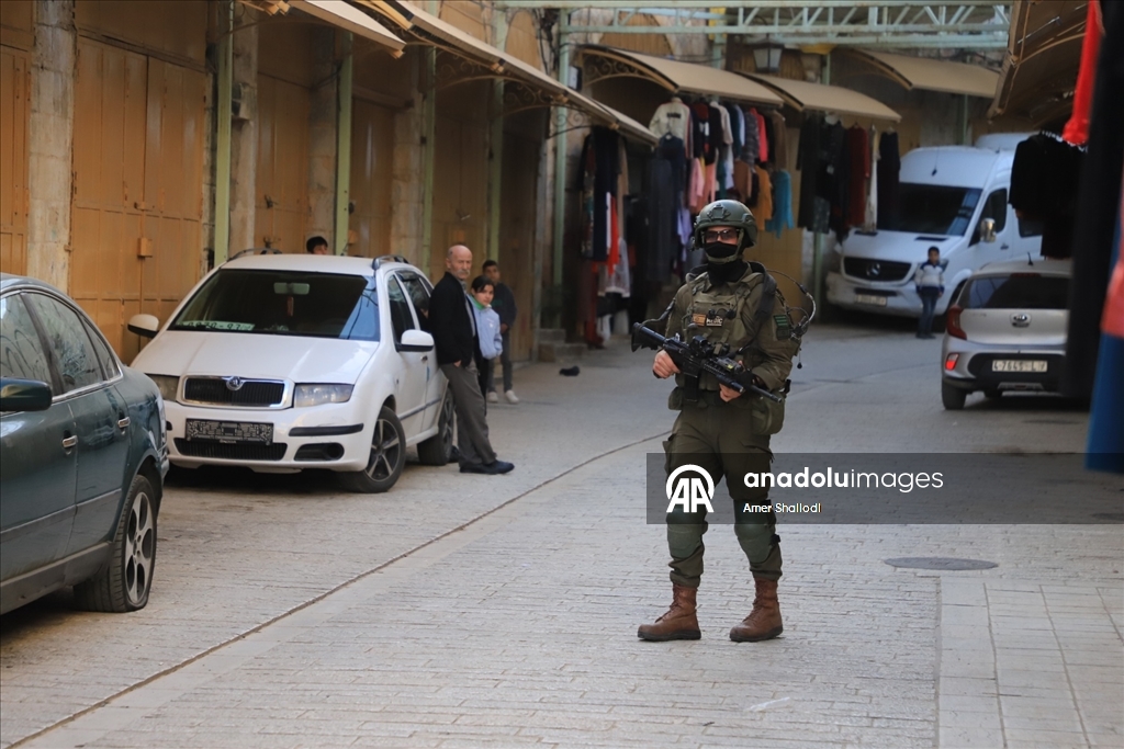 İsrail güçleri Batı Şeria'nın El Halil kentine baskın düzenledi