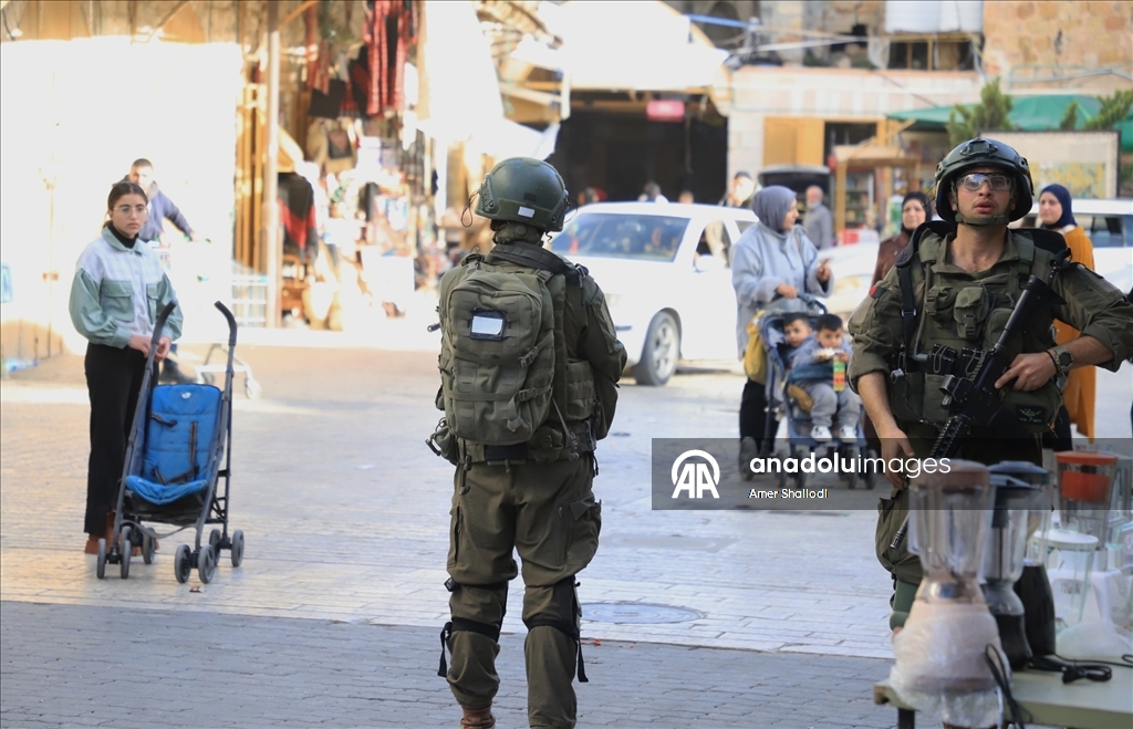 İsrail güçleri Batı Şeria'nın El Halil kentine baskın düzenledi