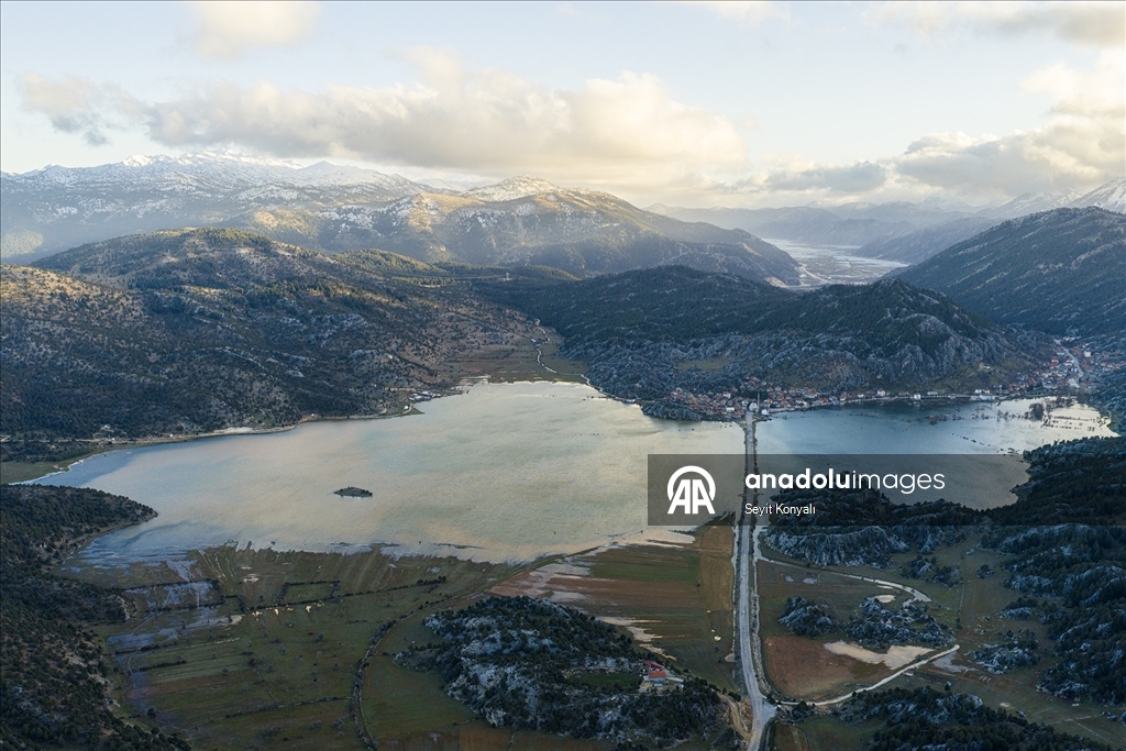 Konya-Antalya karayolu yağışın ardından görüntülendi