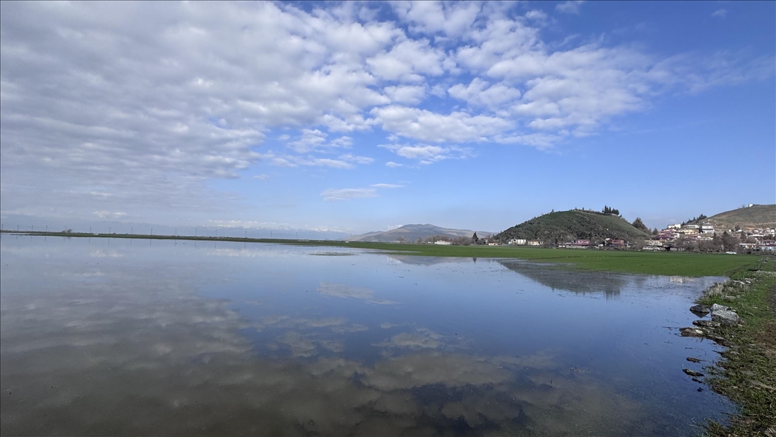 Kahramanmaraş'ta etkili olan yağışların ardından binlerce dönüm tarım arazisi su altında kaldı