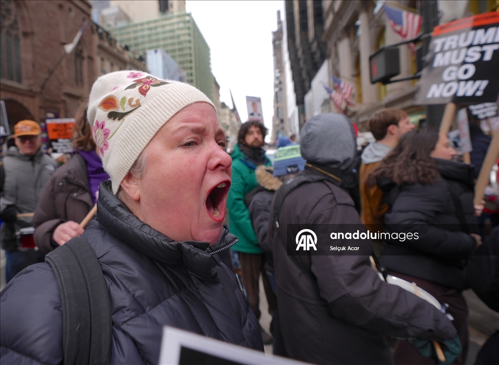 Протест у Trump Tower в Нью-Йорке