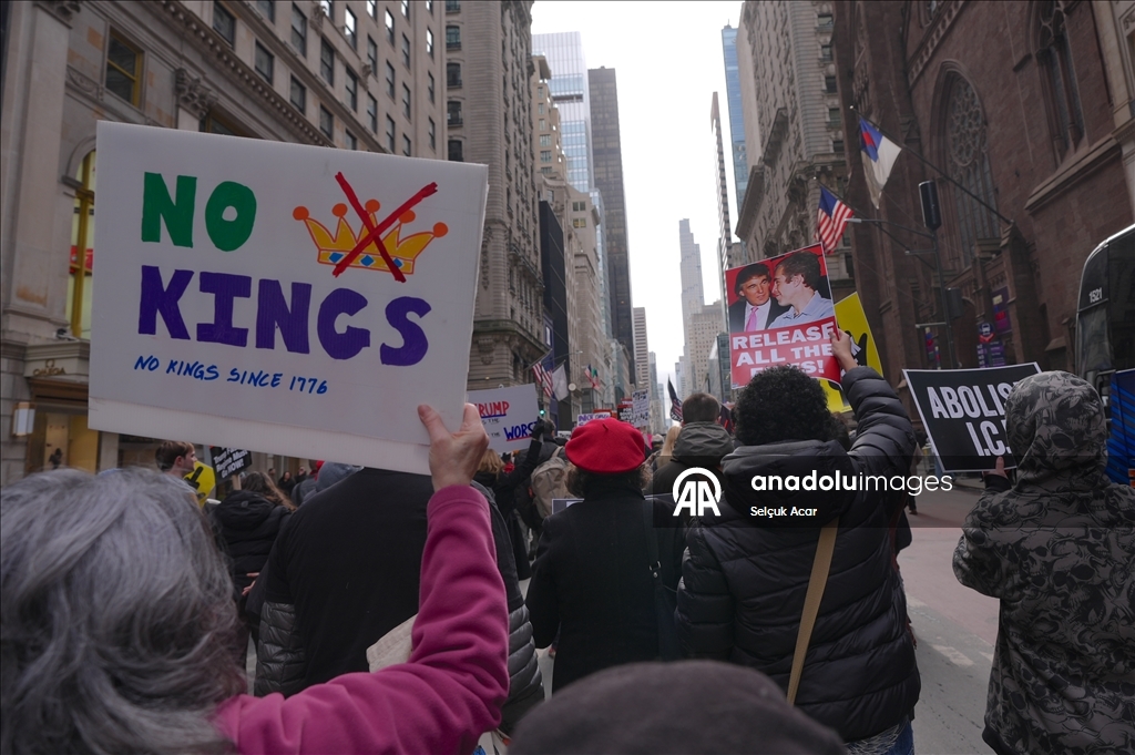 Протест у Trump Tower в Нью-Йорке