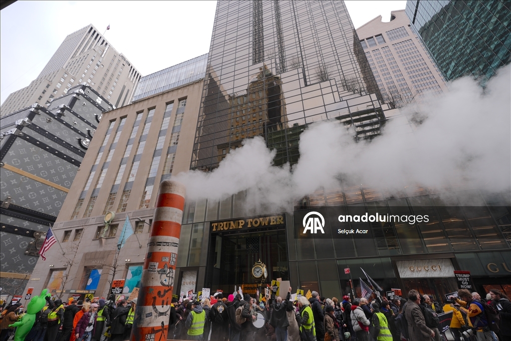 Протест у Trump Tower в Нью-Йорке