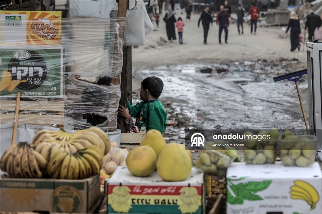 Han Yunus’ta çöp ve kanalizasyon krizi, yerinden edilen Filistinlilerin yaşamını tehdit ediyor
