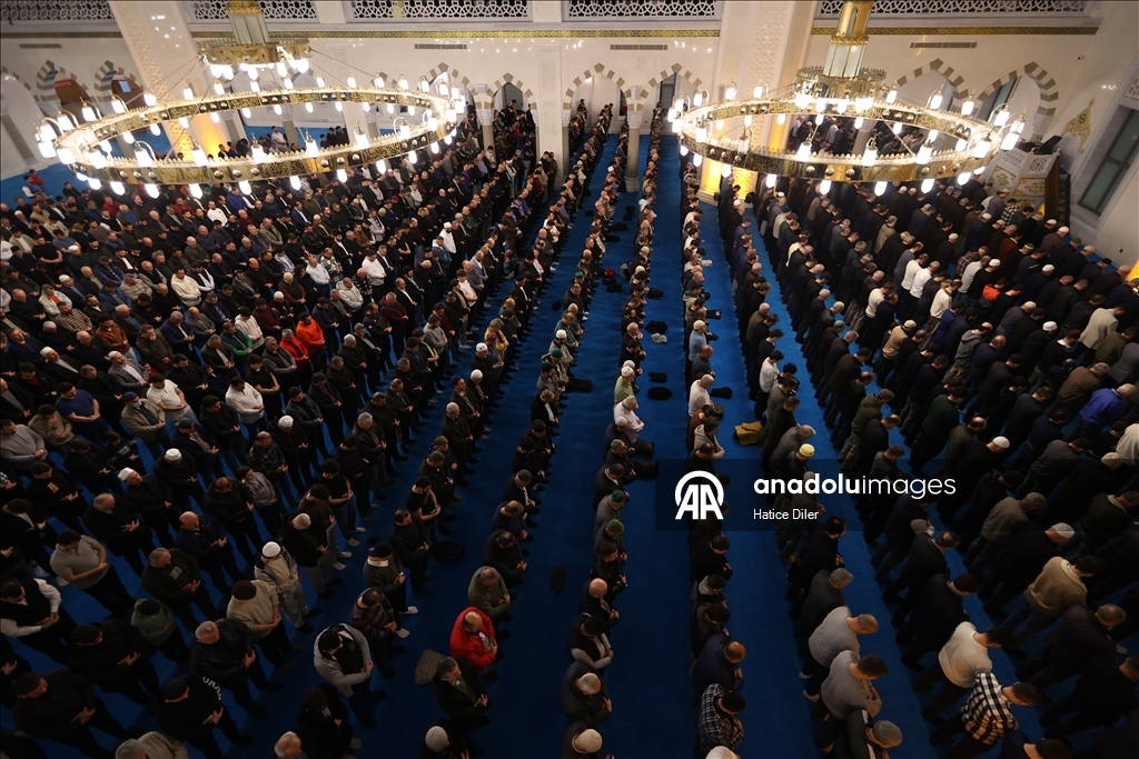 Trabzon'da ilk teravih namazı kılındı