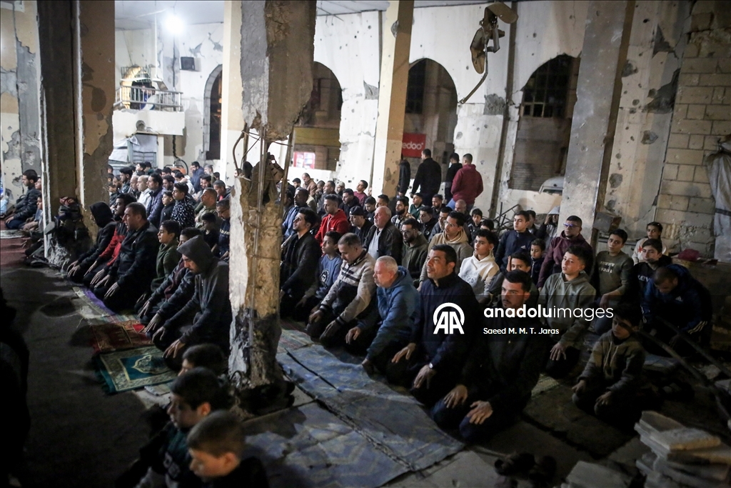 First Tarawih prayer in Gaza amid the shadow of destruction