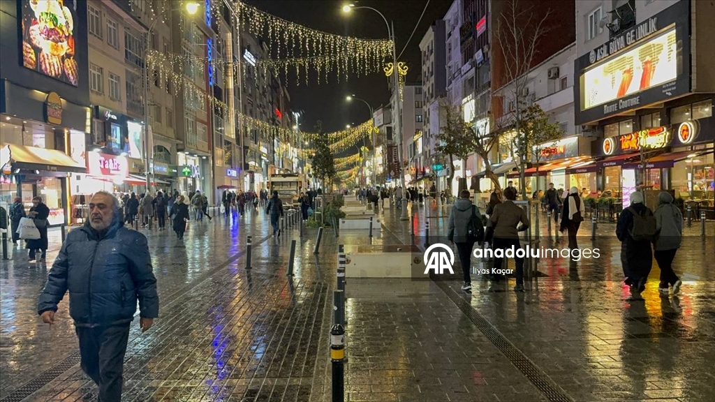 Улицы Стамбула украшены к Рамазану