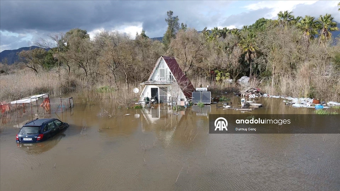 Muğla'da Köyceğiz Gölü taştı ev ve iş yerlerini su bastı