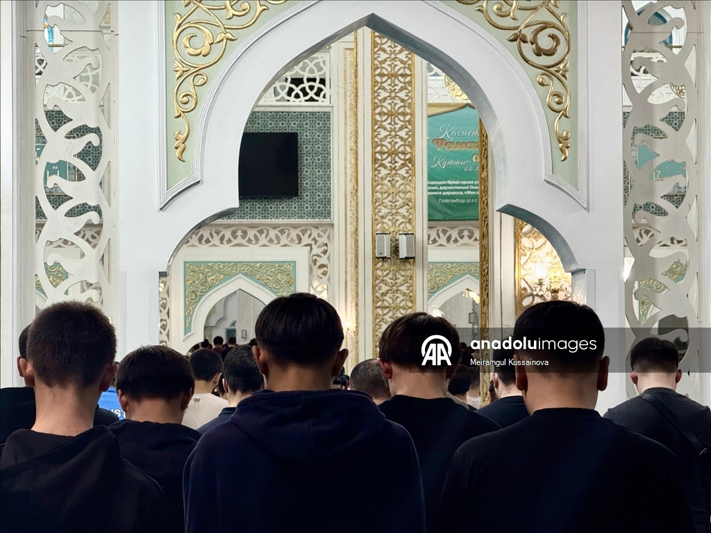 Kazakistan’da ramazanın ilk teravih namazı kılındı