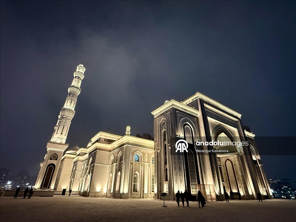 Kazakistan’da ramazanın ilk teravih namazı kılındı