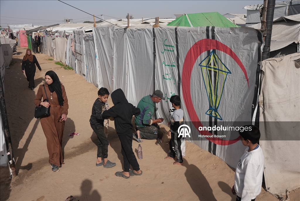 Палестинцы готовятся к Рамазану посреди разрушенного Хан-Юнуса в Газе