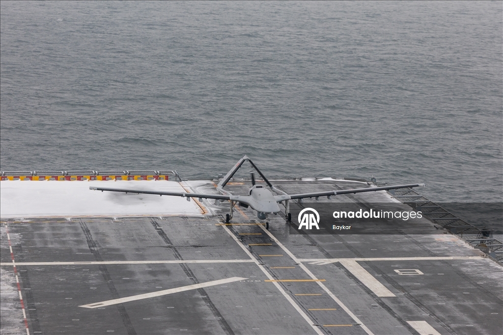 Bayraktar TB3 успешно выполнил полет в сложных погодных условиях