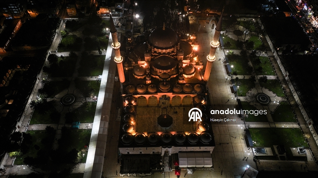 İstanbul'da ilk teravih namazı kılındı