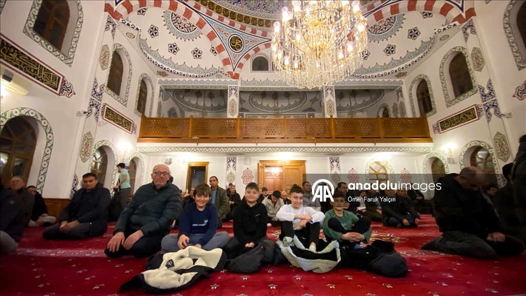 Balıkesir'de ilk teravih namazı kılındı