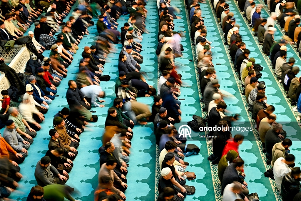 Rusya'nın başkenti Moskova'da ilk teravih namazı kılındı