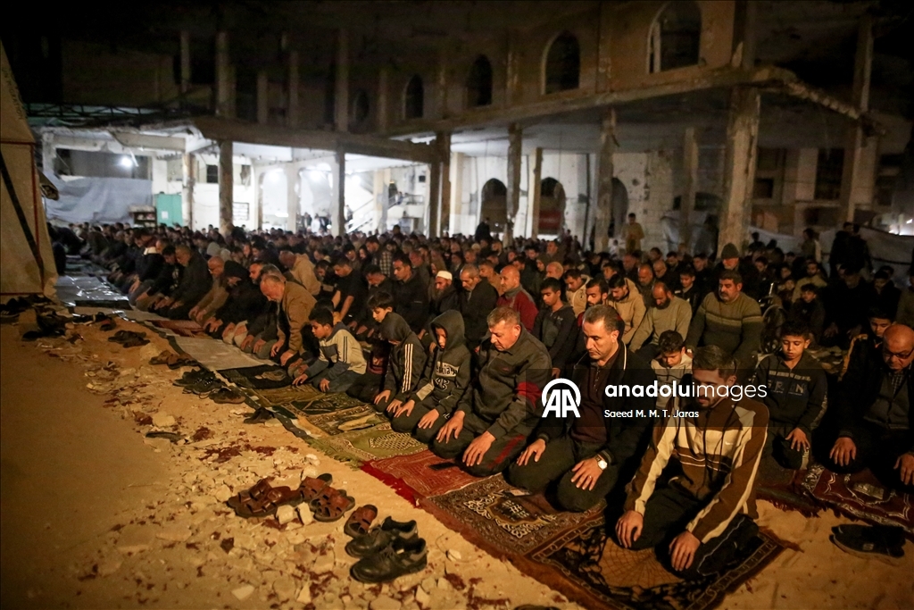 В Газе прошел первый таравих‑намаз в тени разрушений