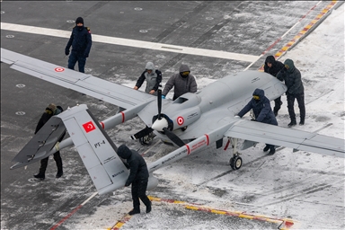 Bayraktar TB3 успешно выполнил полет в сложных погодных условиях