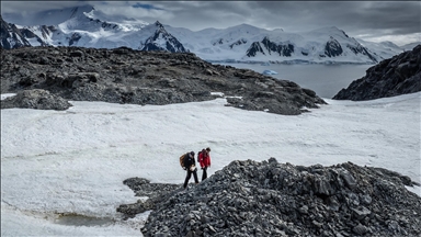 Türk ve Bulgar jeologlar Antarktika'nın milyonlarca yıllık jeolojik geçmişini araştırıyor