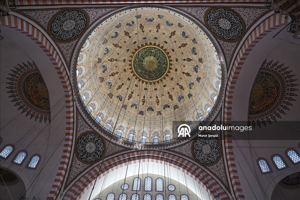 CУЛТАНСКИЕ МЕЧЕТИ СТАМБУЛА - Первая османская мечеть с шестью минаретами: «Султанахмет»