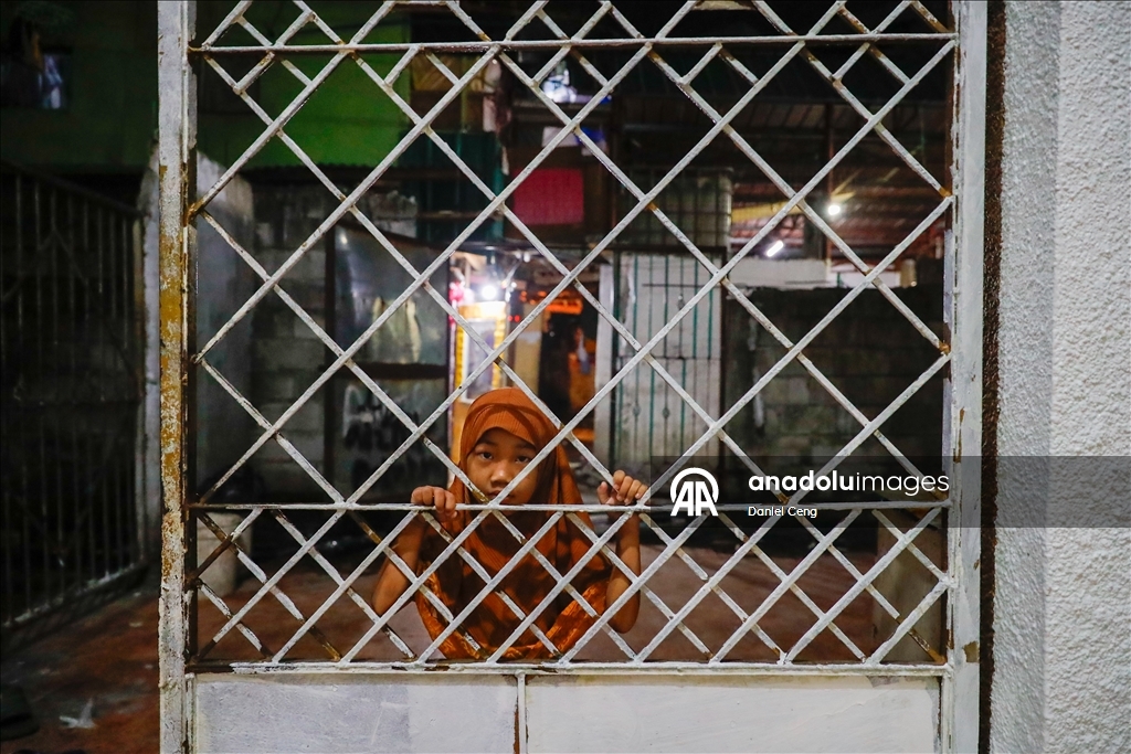 В Маниле совершена первая утренняя молитва по случаю Рамазана