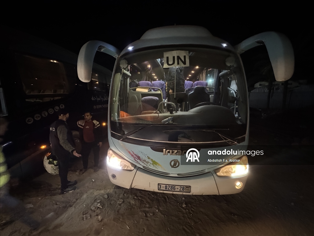 Группа палестинцев вернулась в Газу через КПП «Рафах»