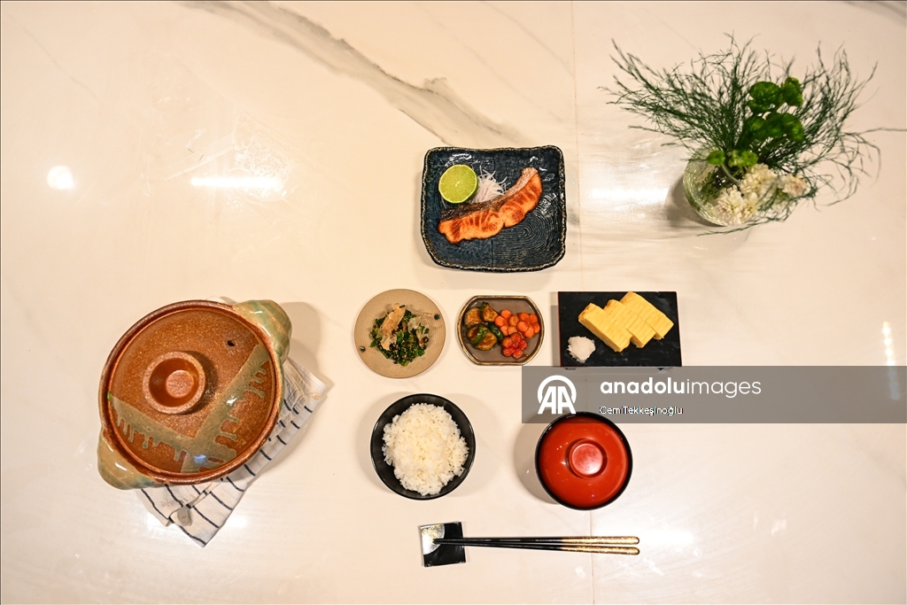 Синан Дамгаджиоглу, первый турецкий шеф-повар, назначенный Министерством сельского, лесного и рыбного хозяйства Японии «Послом доброй воли японской кухни», делится своим опытом с молодыми кулинарами