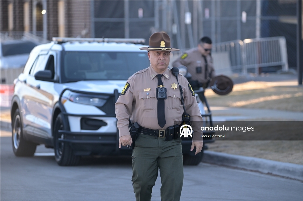 Месса в Пепельную среду для задержанных в центре ICE в Иллинойсе