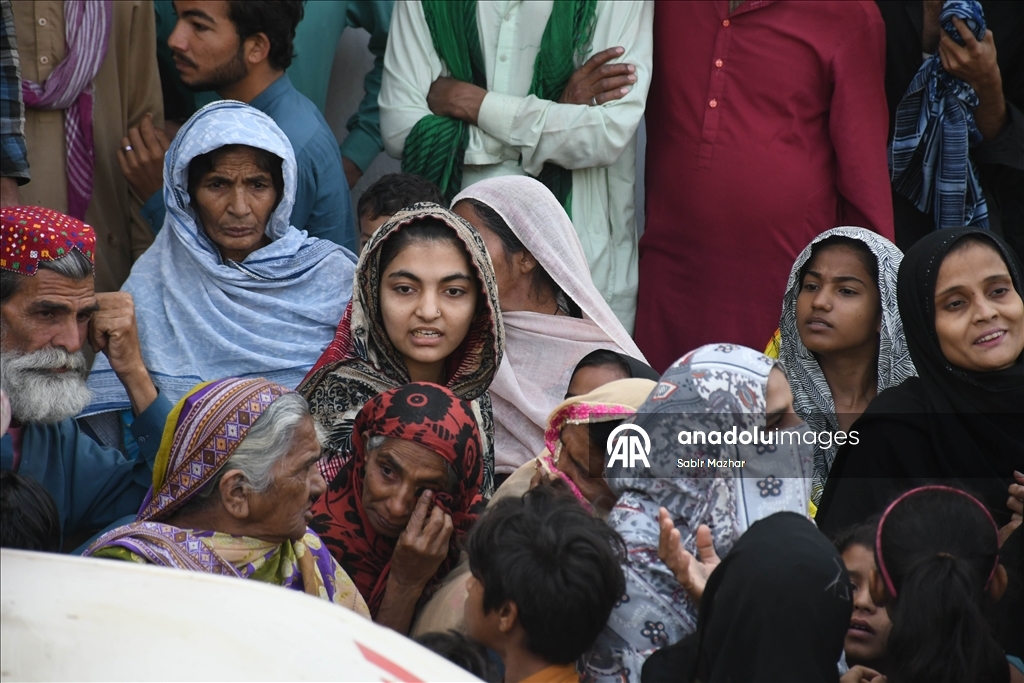 В Пакистане при взрыве в жилом доме погибли 13 человек, включая 4 детей