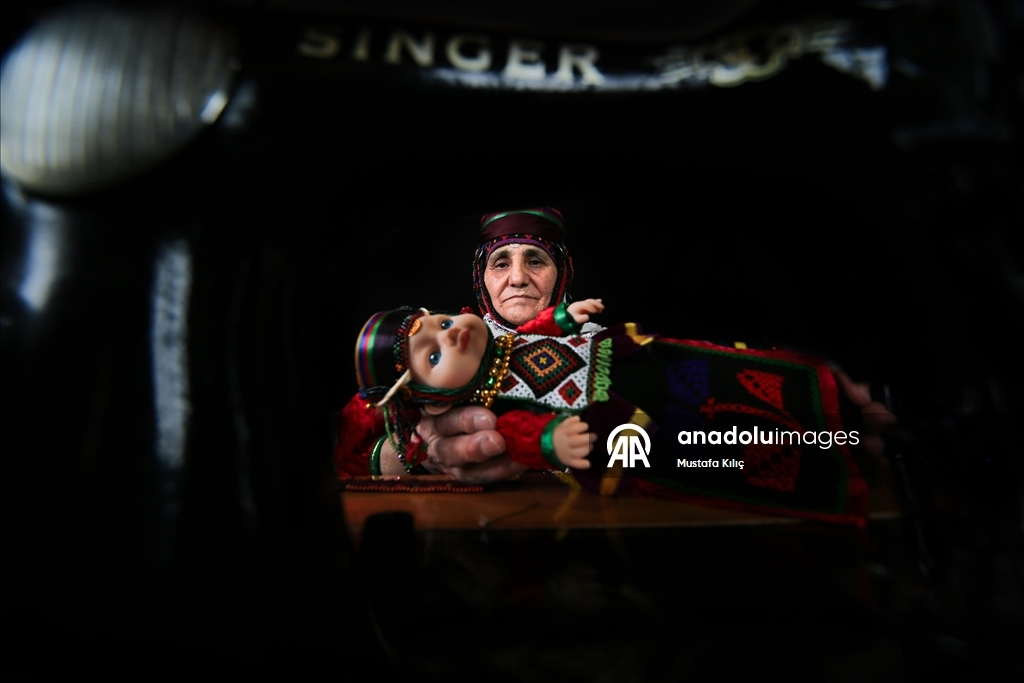 Damal’da 50 yıllık emekle yaşatılan Damal bebekleri, kültürü geleceğe taşıyor