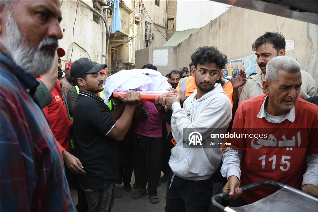В Пакистане при взрыве в жилом доме погибли 13 человек, включая 4 детей