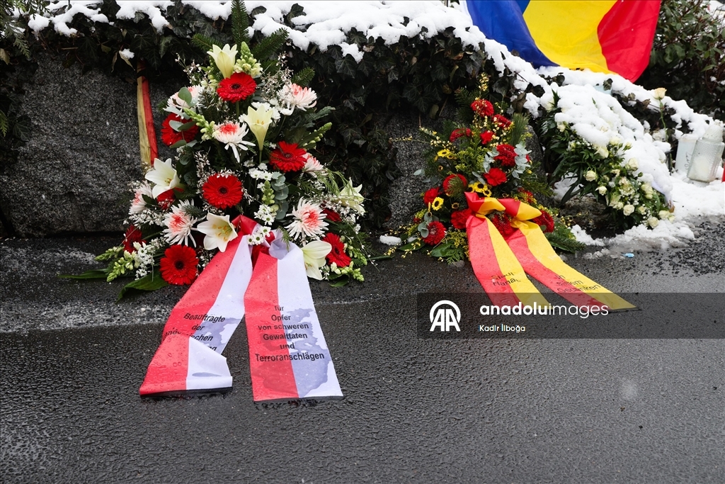 Almanya'daki ırkçı terör saldırısında yaşamını yitirenler 6. yılında Hanau'da anıldı
